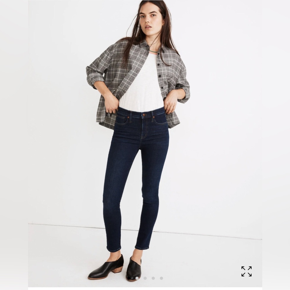 9" Mid-Rise Skinny Jeans in Orland Wash: TENCEL™ Denim Edition